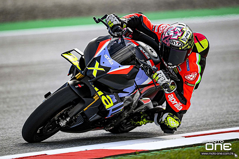 Aprilia Tuono V4 X