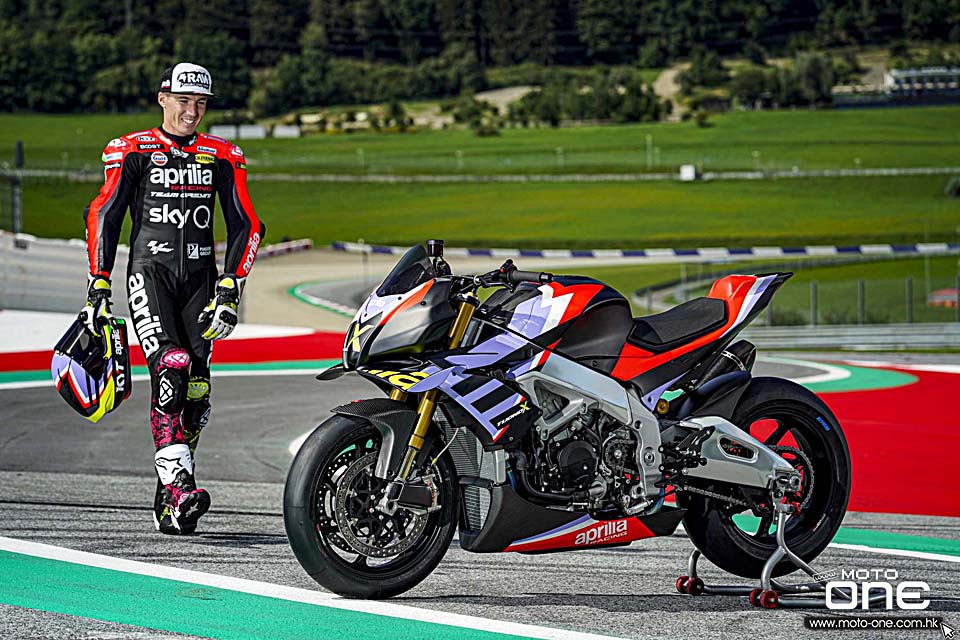 Aprilia Tuono V4 X