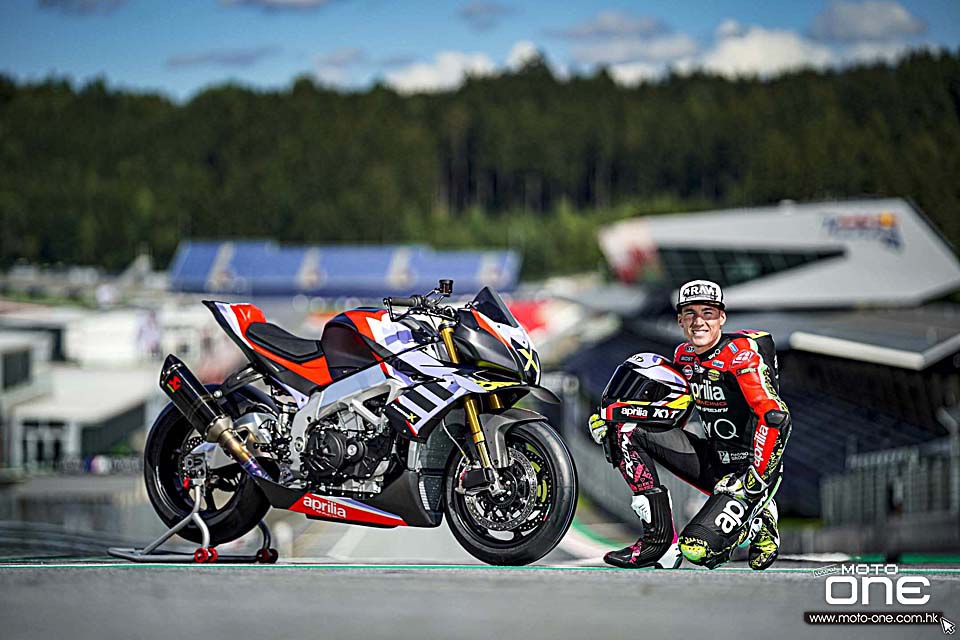 Aprilia Tuono V4 X