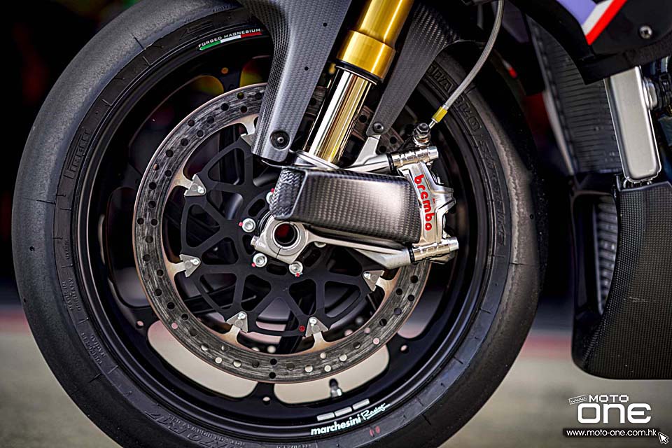 Aprilia Tuono V4 X