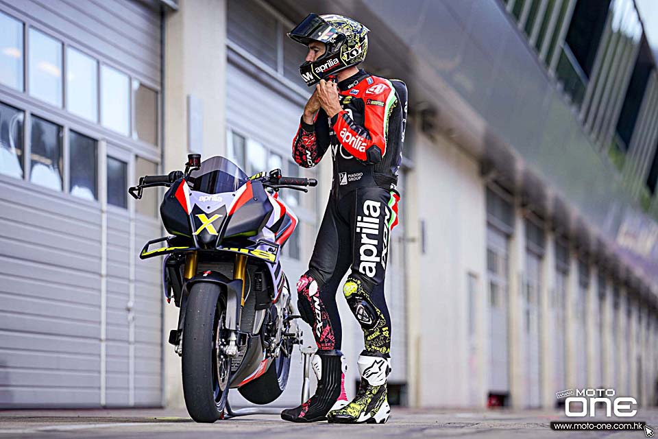 Aprilia Tuono V4 X