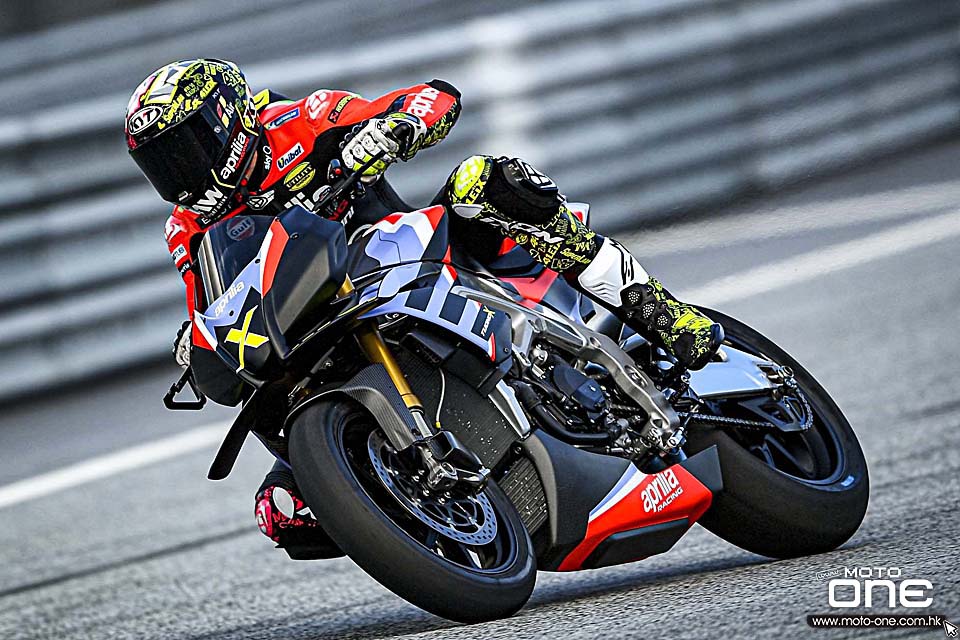Aprilia Tuono V4 X