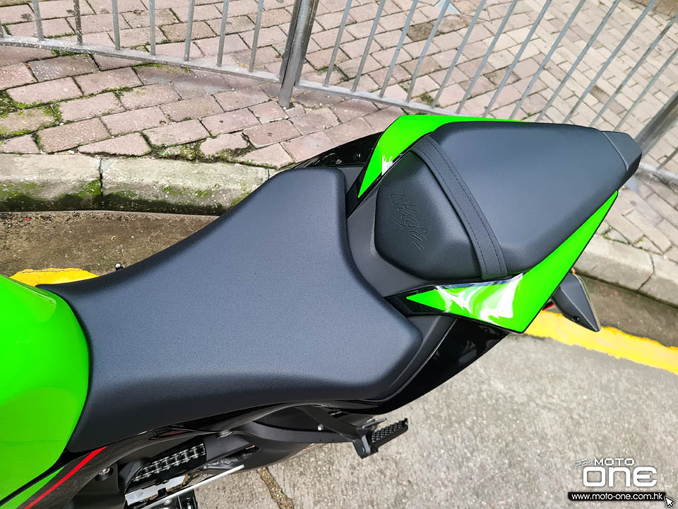 2021 KAWASAKI ZX-6R 636 KRT AND BLUE