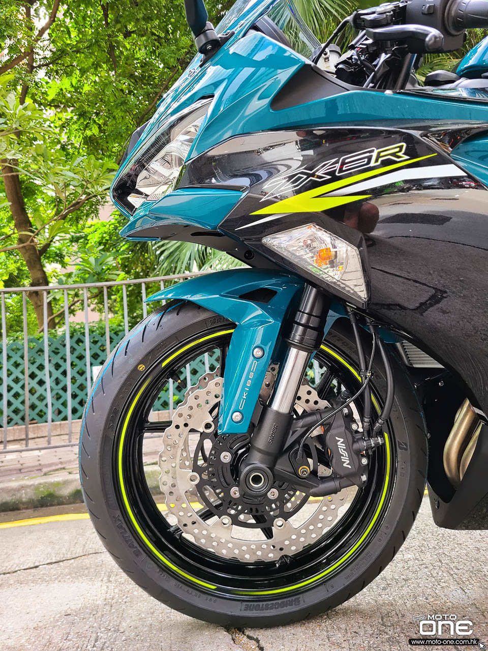 2021 KAWASAKI ZX-6R 636 KRT AND BLUE