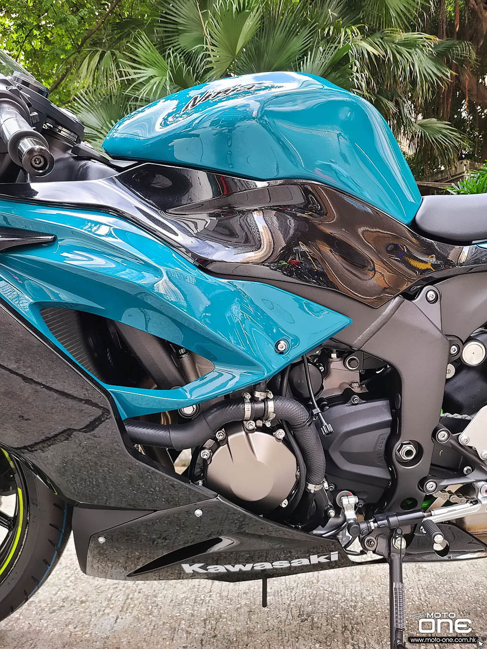 2021 KAWASAKI ZX-6R 636 KRT AND BLUE