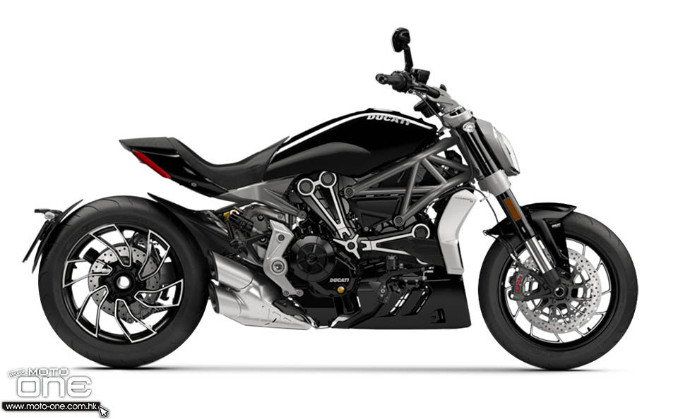 2021_DUCATI_XDiavel