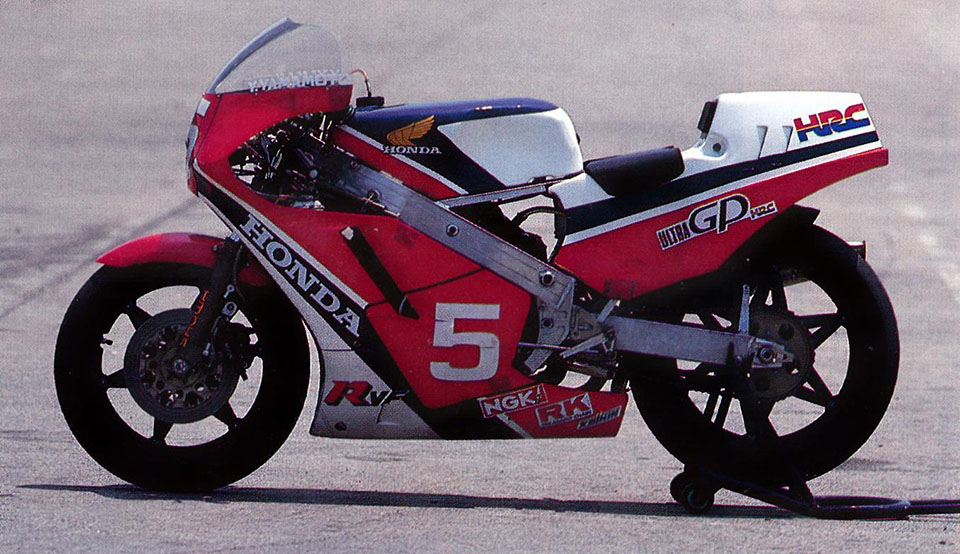 HONDA RVF