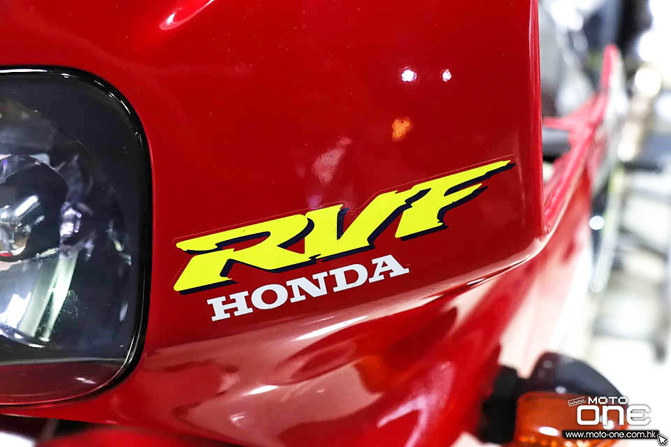 HONDA RVF 400