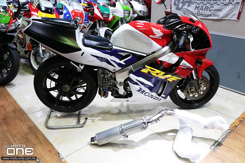 HONDA RVF 400