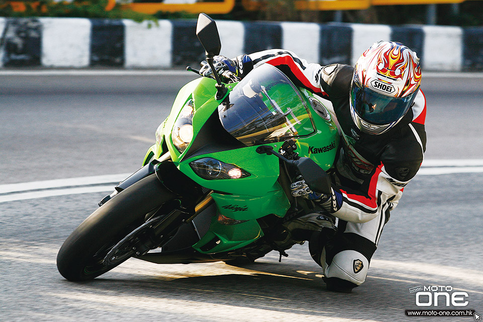 KAWASAKI ZX-6R