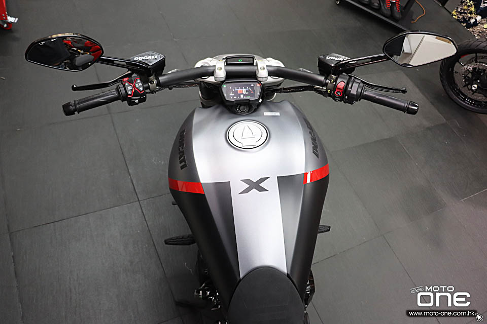 2021 DUCATI XDiavel BLACK STAR