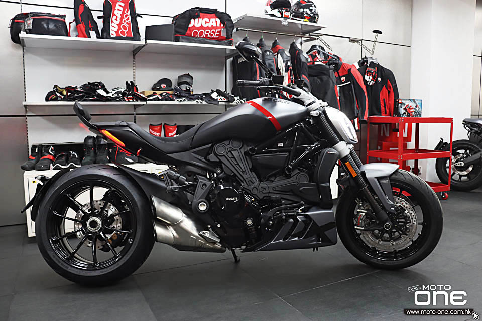 2021 DUCATI XDiavel BLACK STAR