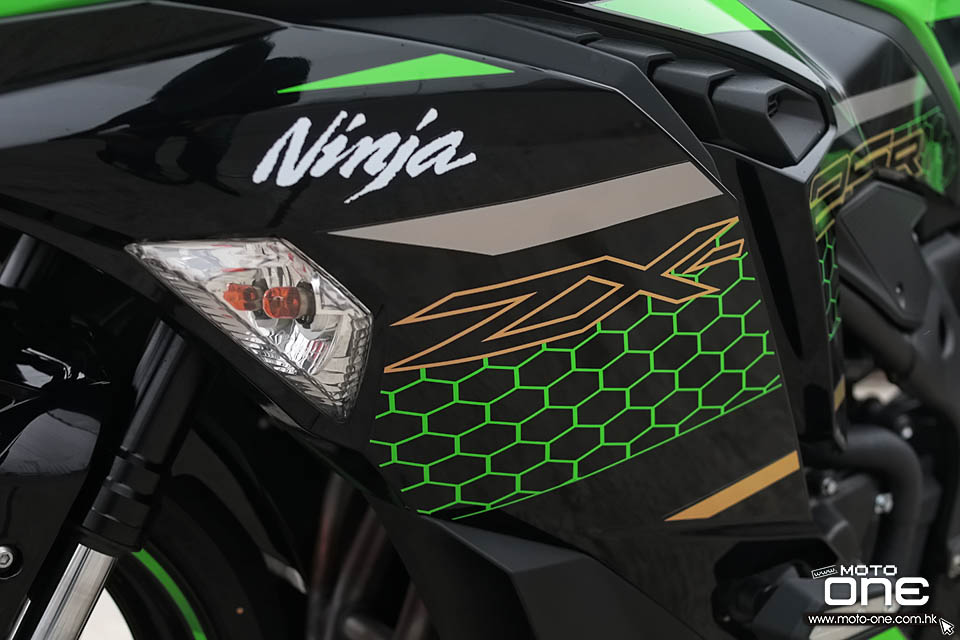 2021 KAWASAKI ZX-25R RIDING