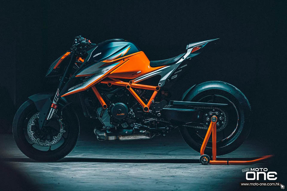 2021 KTM 1290 SUPER DUKE RR