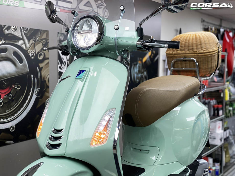 Vespa Primavera 150 Corsa Motors