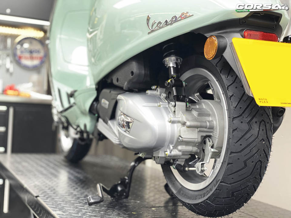 Vespa Primavera 150 Corsa Motors