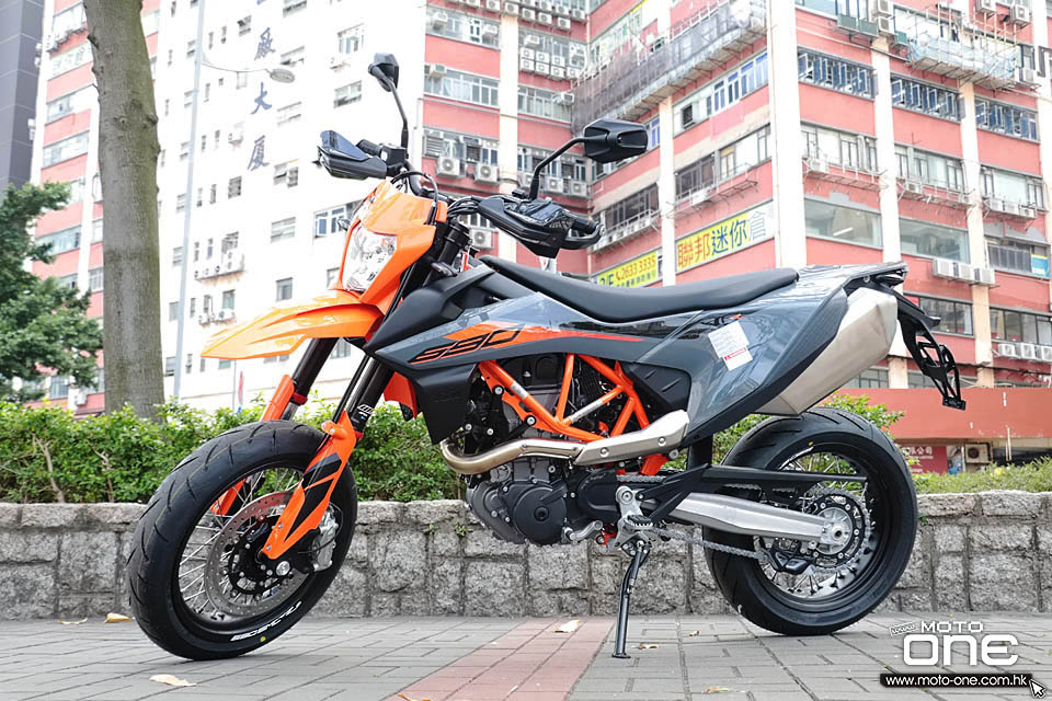 2021 KTM 690 SMC R