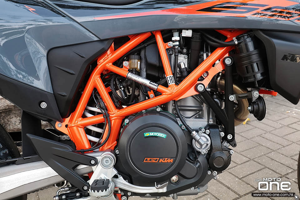 2021 KTM 690 SMC R