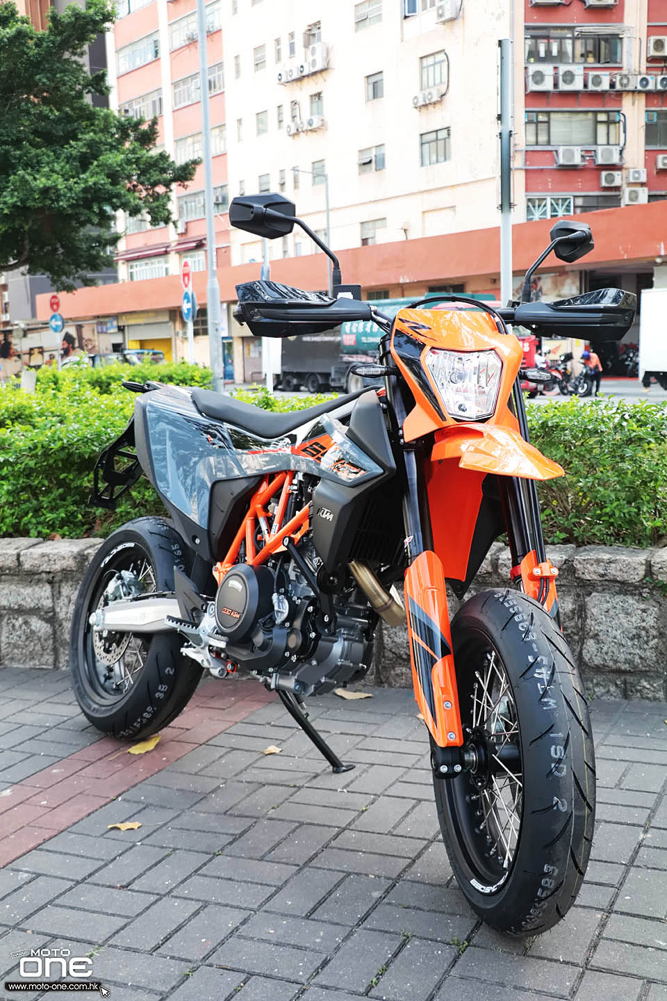 2021 KTM 690 SMC R