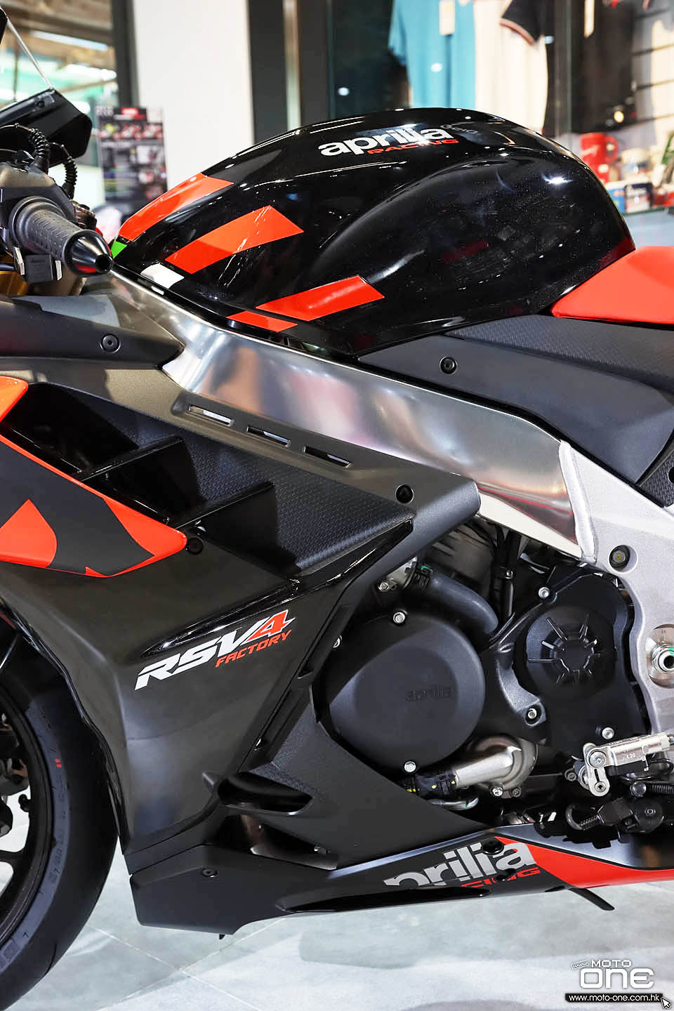 2021 Aprilia RSV4 Factory and Tuono V4 Factory