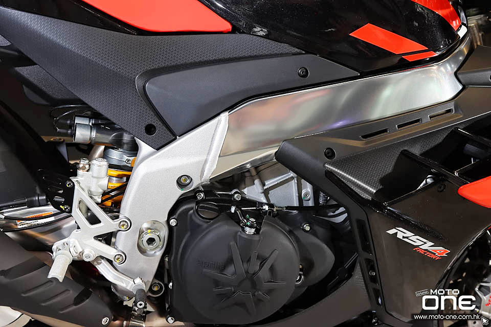 2021 Aprilia RSV4 Factory and Tuono V4 Factory