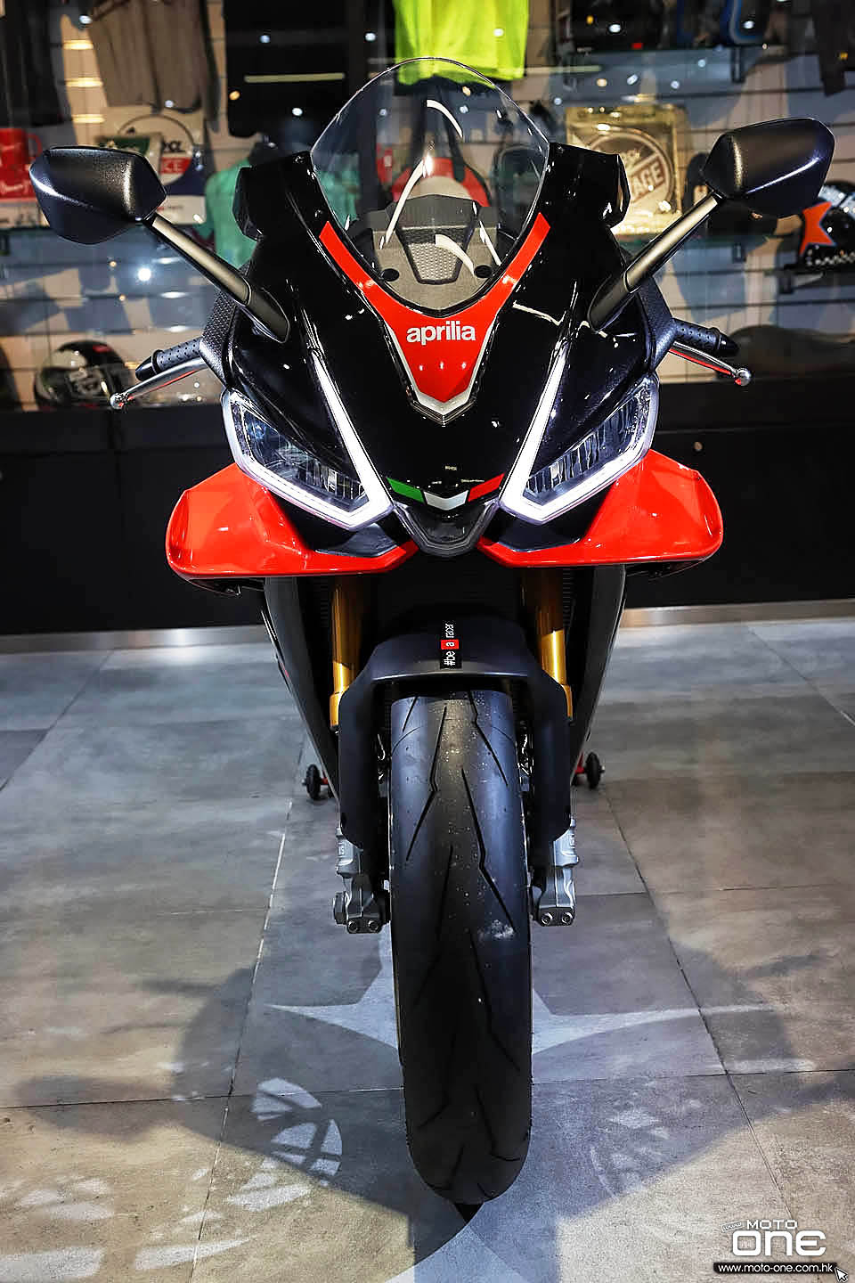 2021 Aprilia RSV4 Factory and Tuono V4 Factory