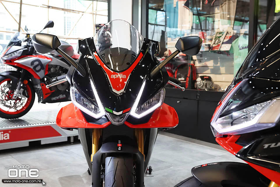 2021 Aprilia RSV4 Factory and Tuono V4 Factory