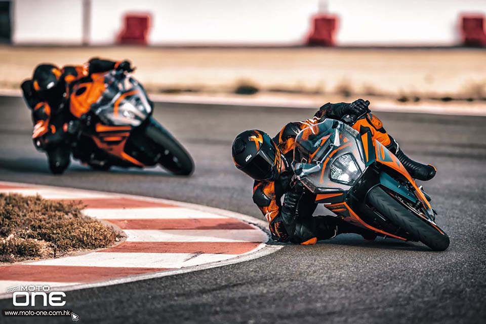 2022 KTM RC390