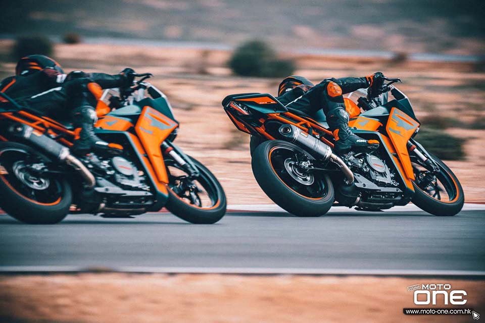 2022 KTM RC390