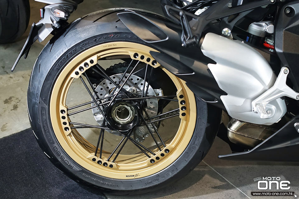 2021 MV_AGUSTA Superveloce 800 S