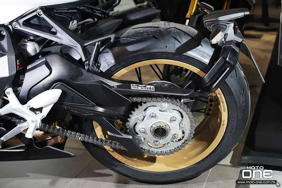 2021 MV_AGUSTA Superveloce 800 S