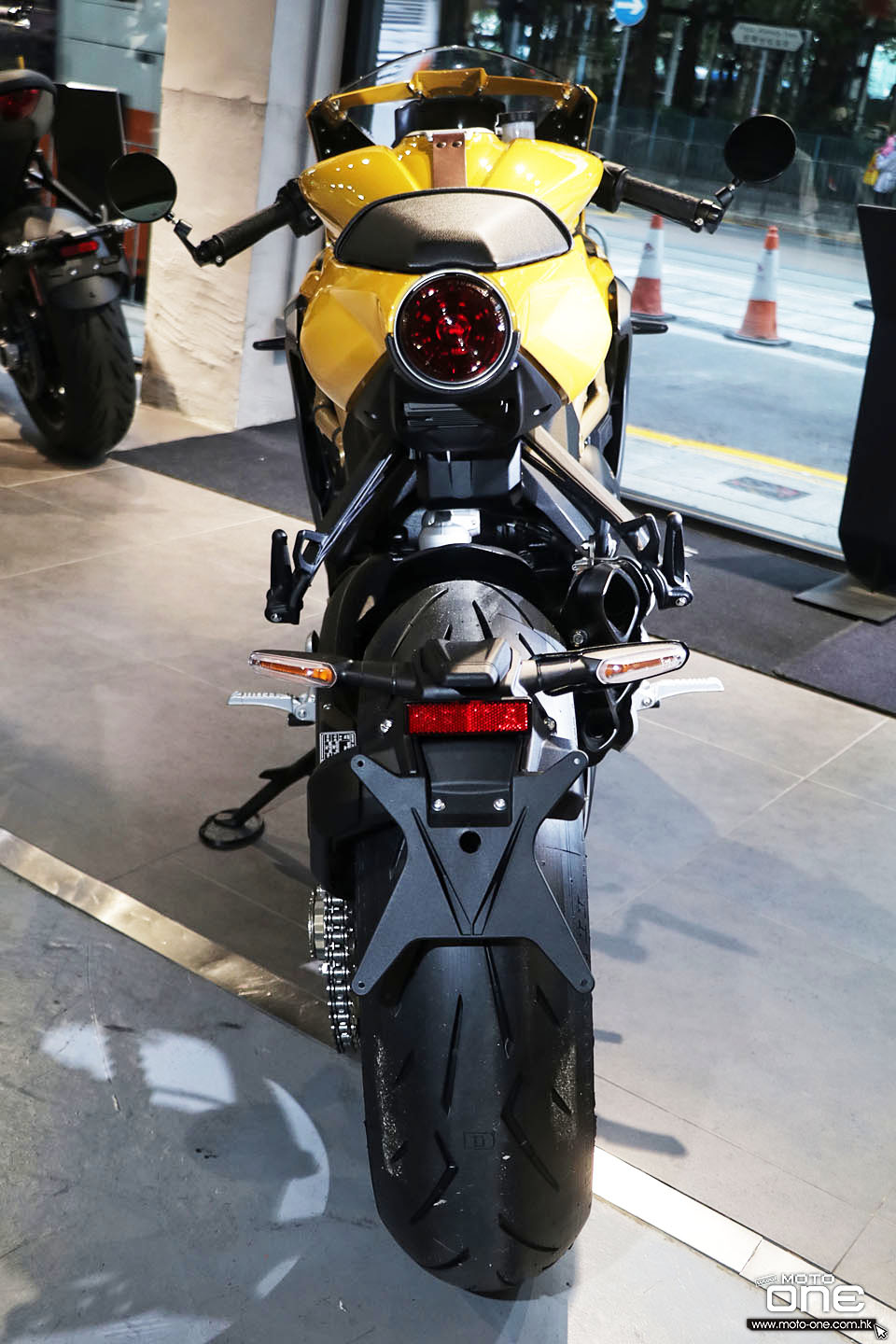 2021 MV_AGUSTA Superveloce 800 S