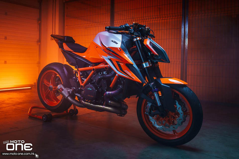 2022 KTM 1290 Super Duke R EVO