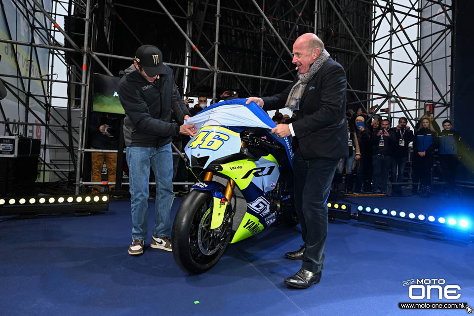 2022 YAMAHA R1 GYTR VR46 Tribute