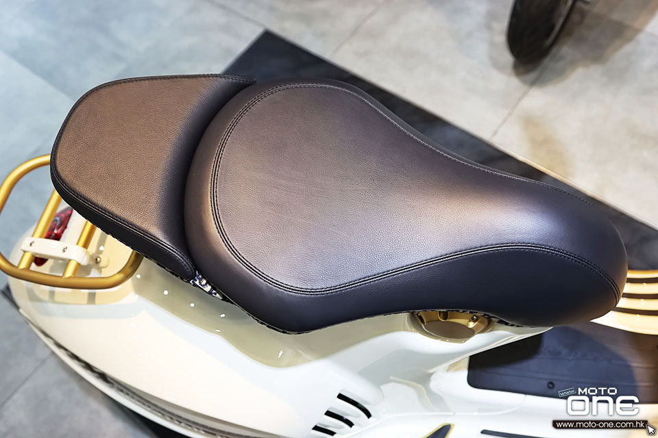 2021 Vespa 946 Christian Dior