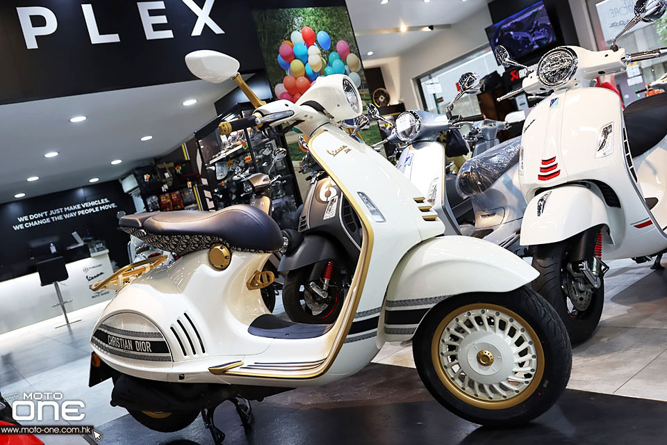 2021 Vespa 946 Christian Dior