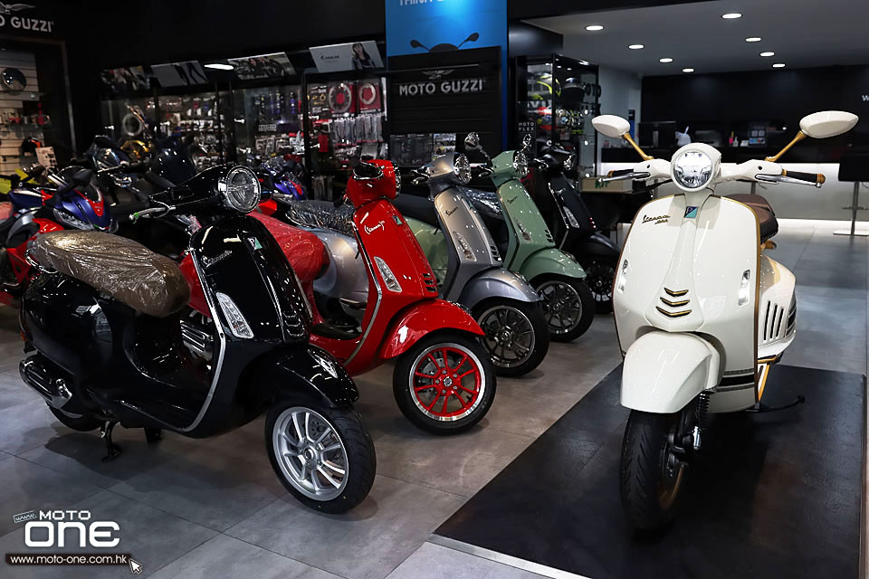 2021 Vespa 946 Christian Dior