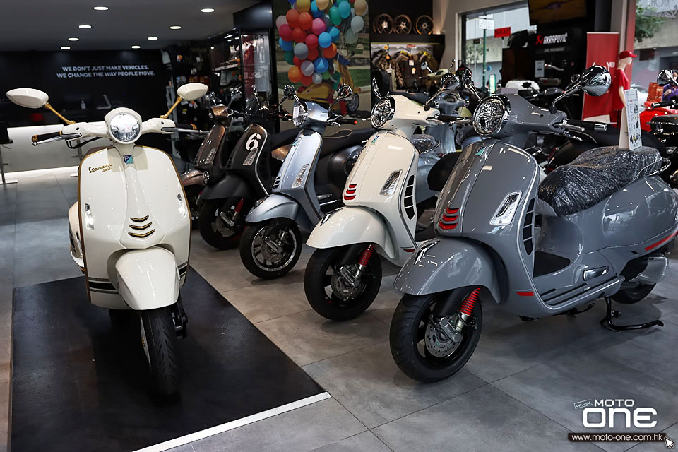 2021 Vespa 946 Christian Dior