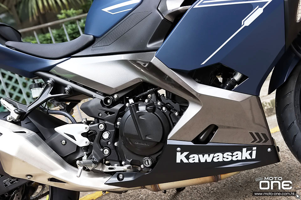 2022 KAWASAKI NINJA400 ABS