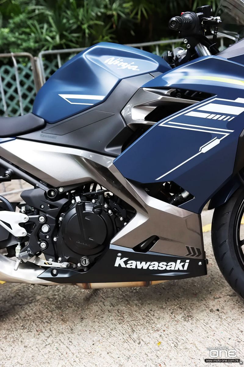 2022 KAWASAKI NINJA400 ABS