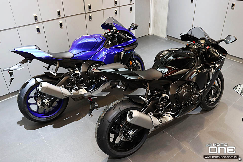 2022 YAMAHA YZF-R1