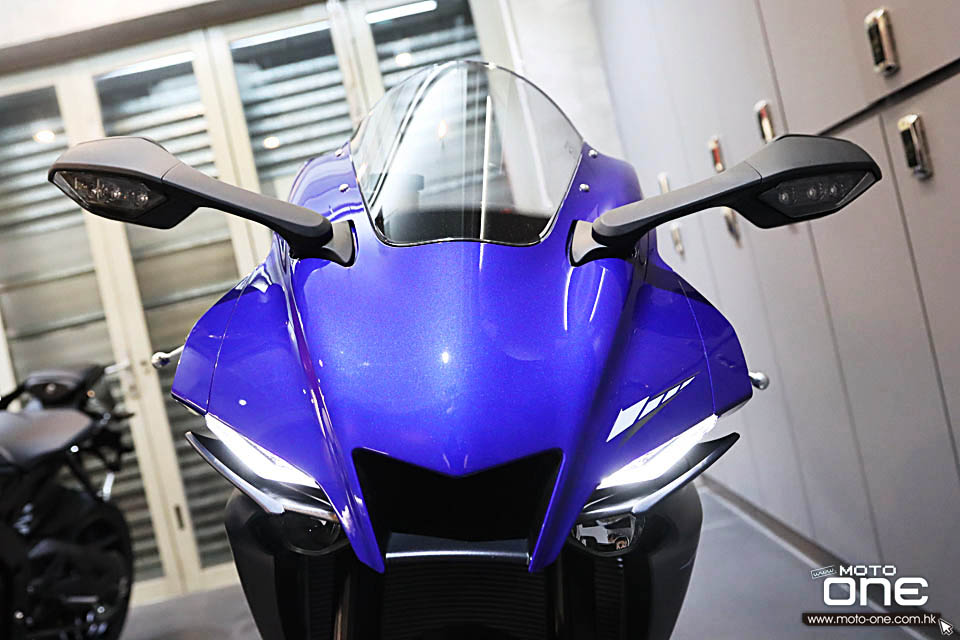 2022 YAMAHA YZF-R1