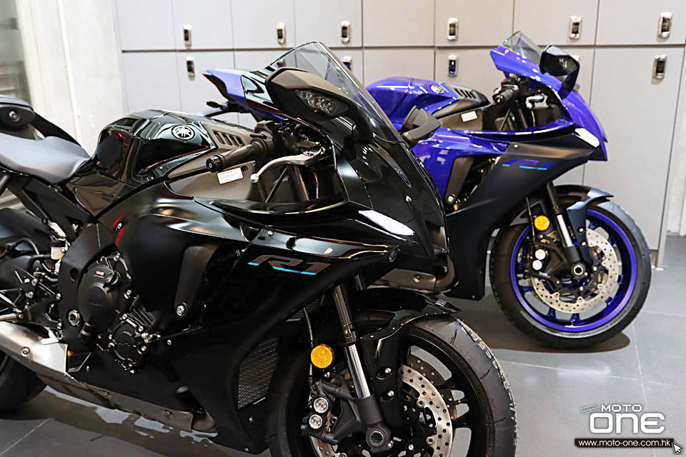 2022 YAMAHA YZF-R1