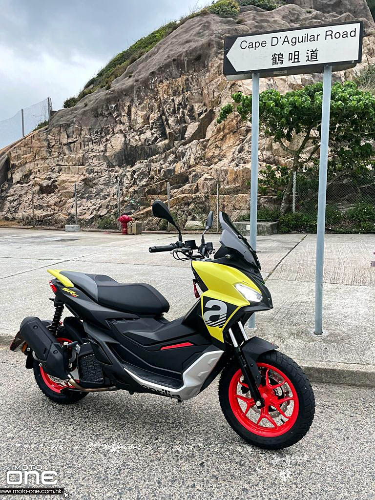 2022 APRILIA SR-GT 200