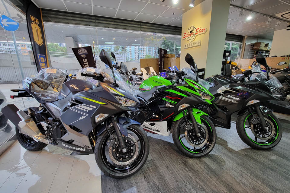 2022 SILVERSTAR KAWASAKI NINJA400