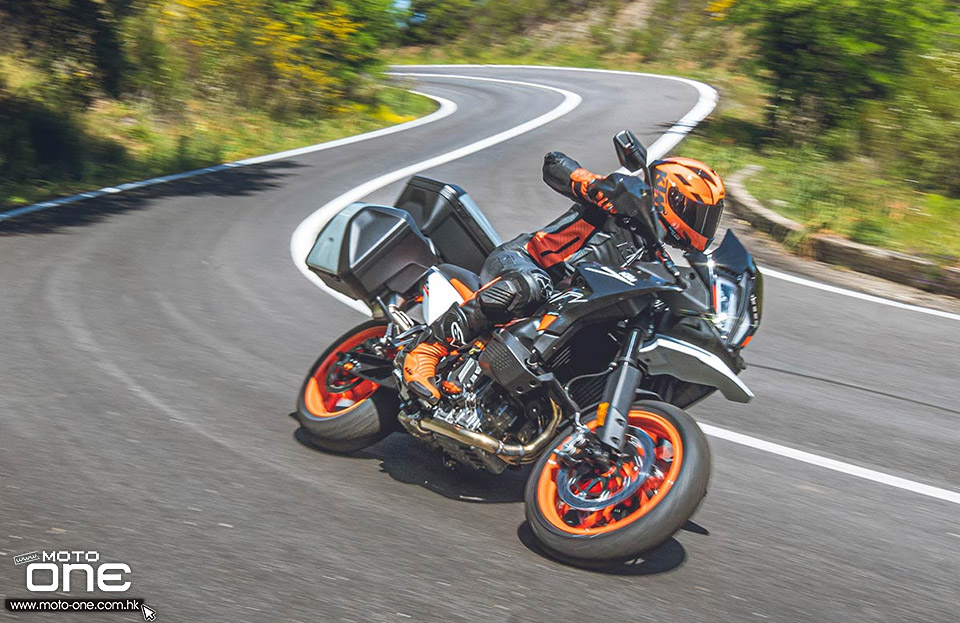 2023 KTM 890 SMT