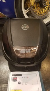 Givi E300連新底板