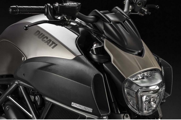 2015 DUCATI DIAVEL Titanium-限量鈦合金版