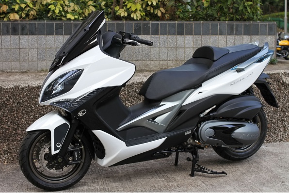(新車抵港)2015 Kymco Xciting 400i ABS－提升安全