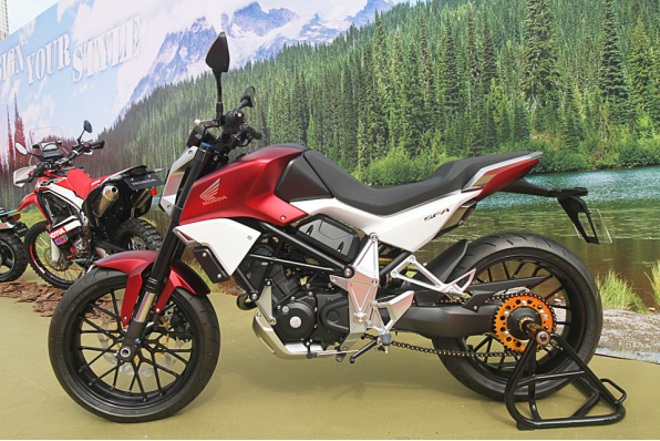 HONDA SFA-單尾擔科幻概念街車